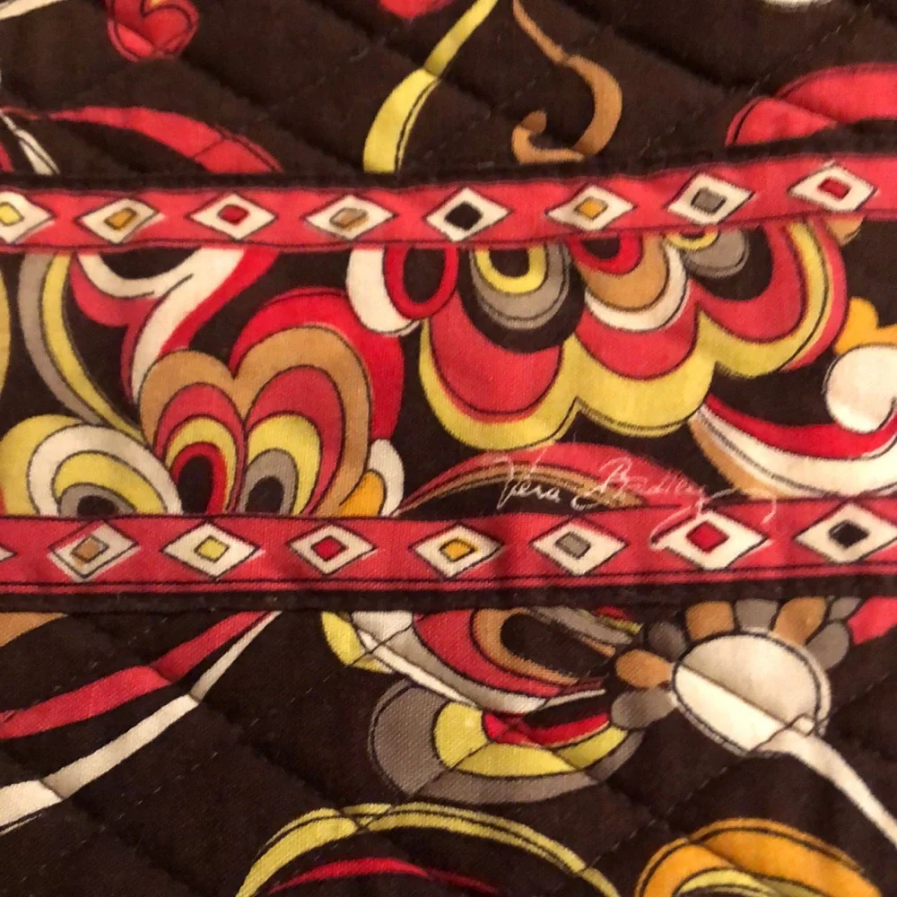 Vera Bradley -Make Up Bag - 9x5 x2.5 inchs. Large Zip Pocket & 2 Small Pockets